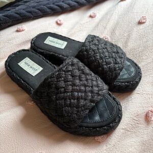 Nine West Beachy Woven Slides